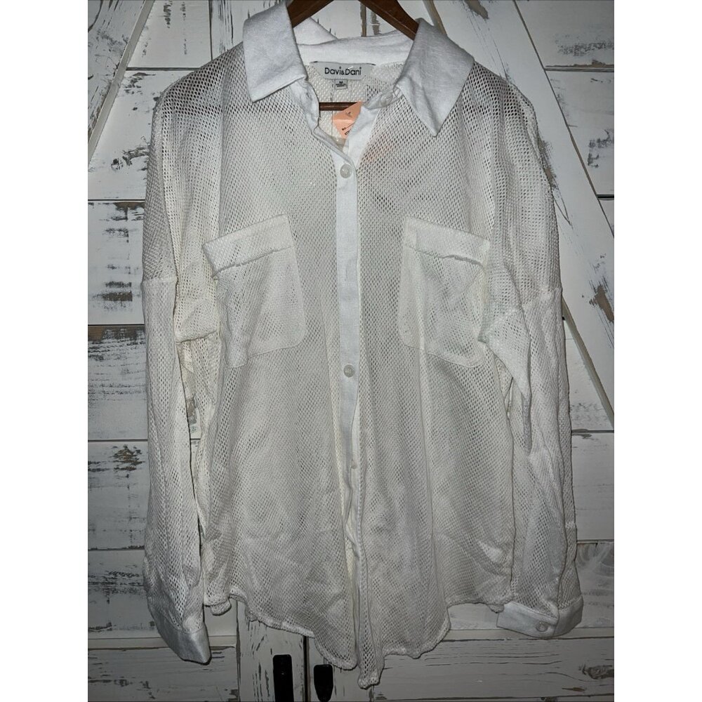 Davi & Dani Textured Button Down Long Sleeve Shirt White Fishnet Beachy Medium
